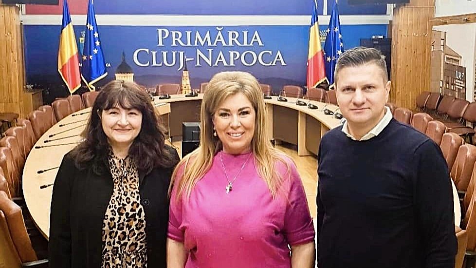 Corina Martin: „Salutări din “Republica Cluj”, mă simt turist într-o altă țară, ce oraș frumos și cat de bine organizat și administrat!”