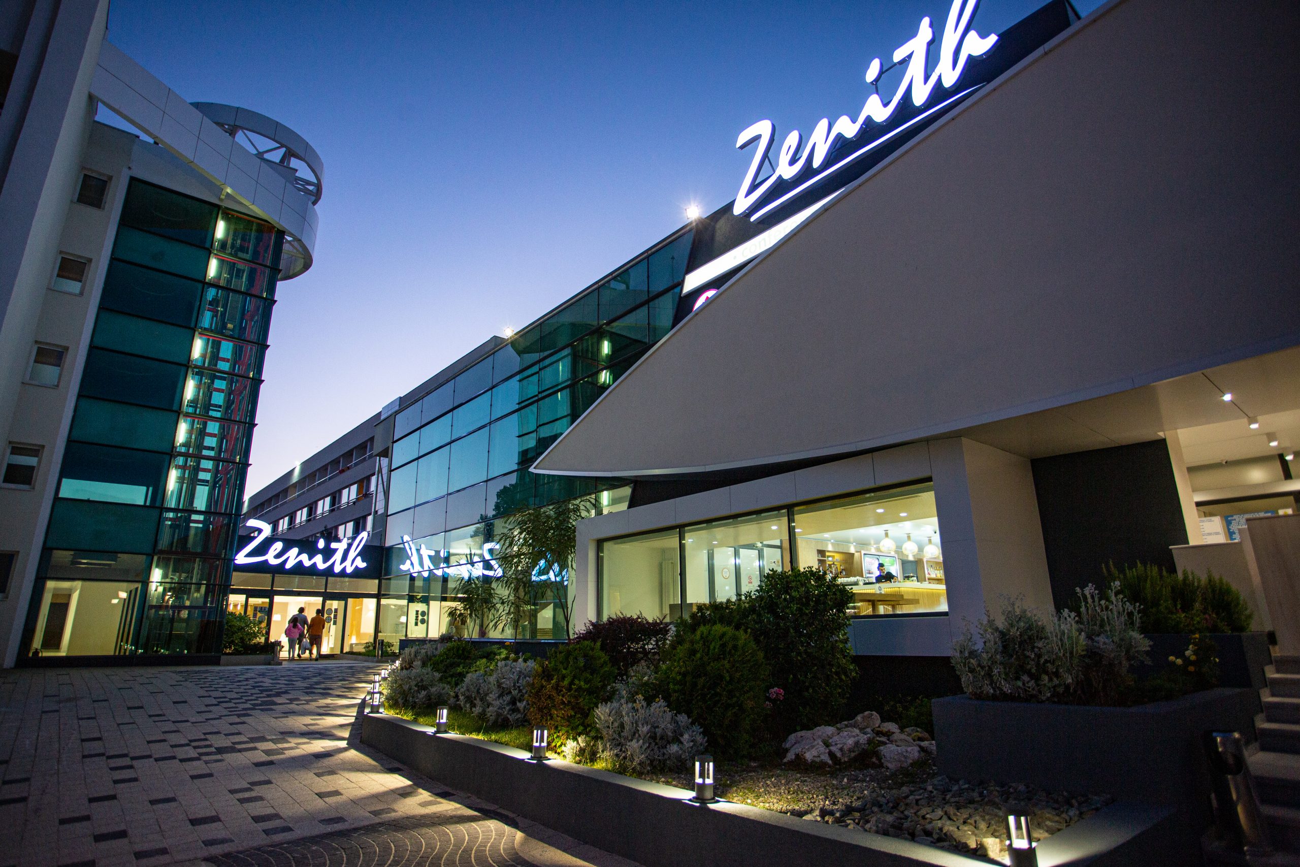 Paradis Hotels & Resorts a preluat Hotel Zenith Conference & Spa 4* din Mamaia 